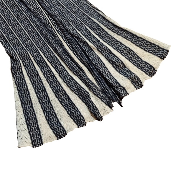 Nic + Zoe Pleated Flare Hem Longline Open Linen Blend Cardigan - Picture 9 of 13